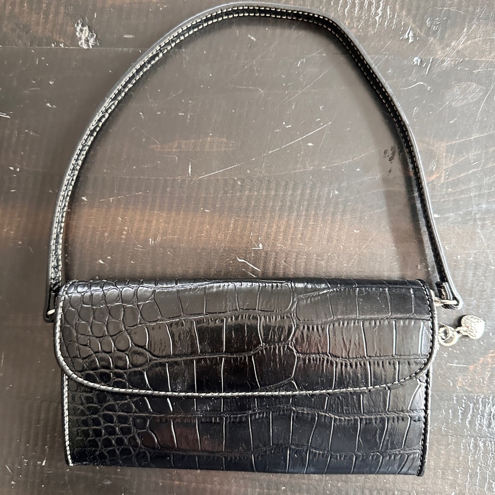 NWOT Liz Claiborne Black Croc-Embossed Leather Shoulder Clutch